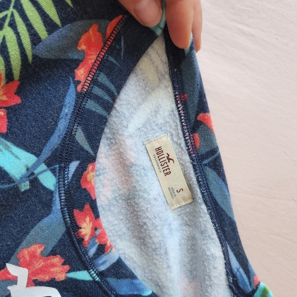 HOLLISTER S crop shirt - Picture 3 of 6